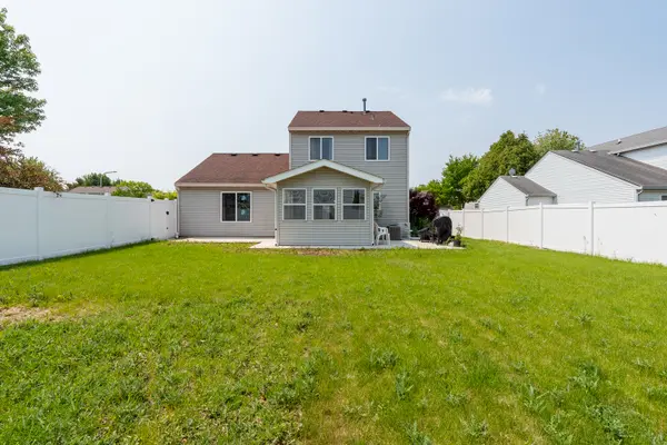 1370 Marleigh LN, South Elgin, IL 60177