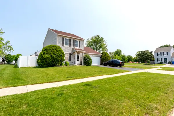 1370 Marleigh LN, South Elgin, IL 60177