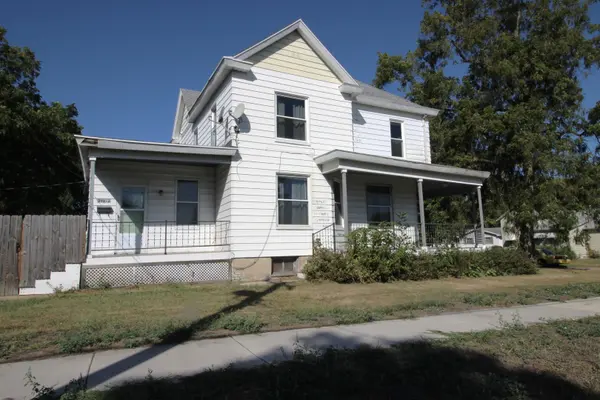 298 N Adams ST, El Paso, IL 61738