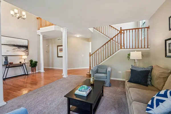 1409 Aster LN, Bolingbrook, IL 60490