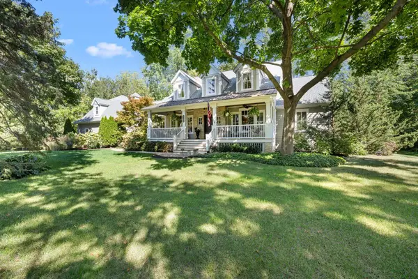 7s561 Green Acres DR, Naperville, IL 60540