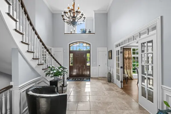 35 Riderwood RD, North Barrington, IL 60010