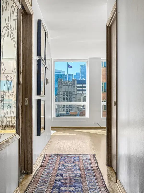 260 E Chestnut ST #2501, Chicago, IL 60611