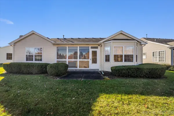 608 Clearwater CT, Oswego, IL 60543