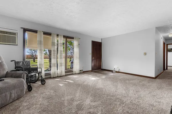11754 Wange RD, Capron, IL 61012