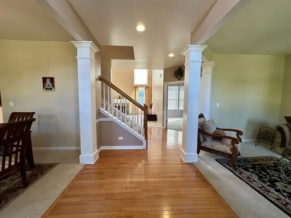 4351 Bunker Hill DR, Algonquin, IL 60102