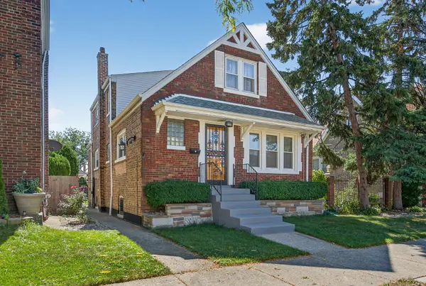 3909 W 60th PL, Chicago, IL 60629