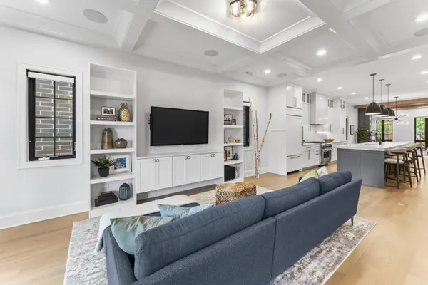 1427 W Wrightwood AVE #2, Chicago, IL 60614
