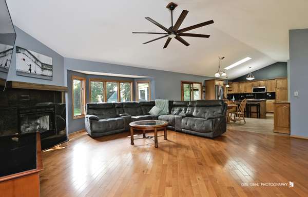 5006 Hickory WAY, Johnsburg, IL 60051