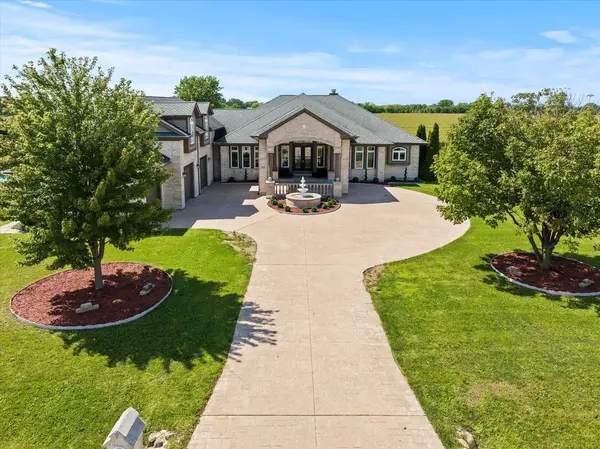 215 Slalom CT, Minooka, IL 60447