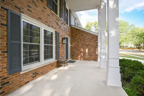 1131 Overton CT, Naperville, IL 60540