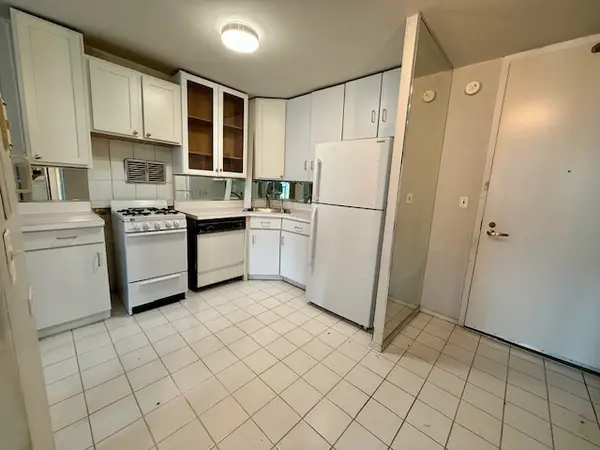 400 E Randolph ST #904, Chicago, IL 60601
