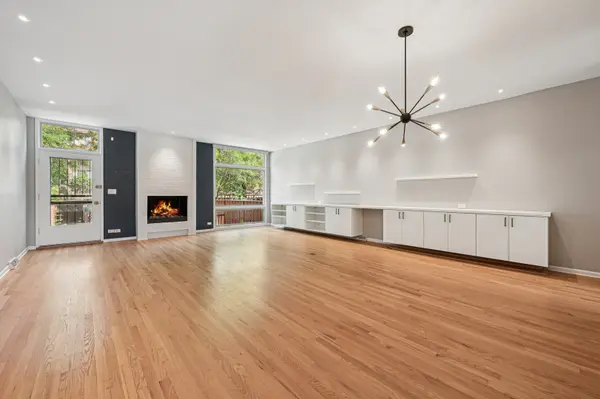 1333 N Sandburg TER, Chicago, IL 60610