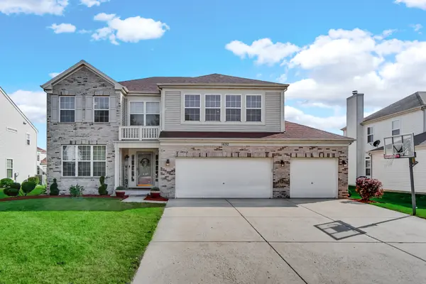 1692 Trails End LN, Bolingbrook, IL 60490