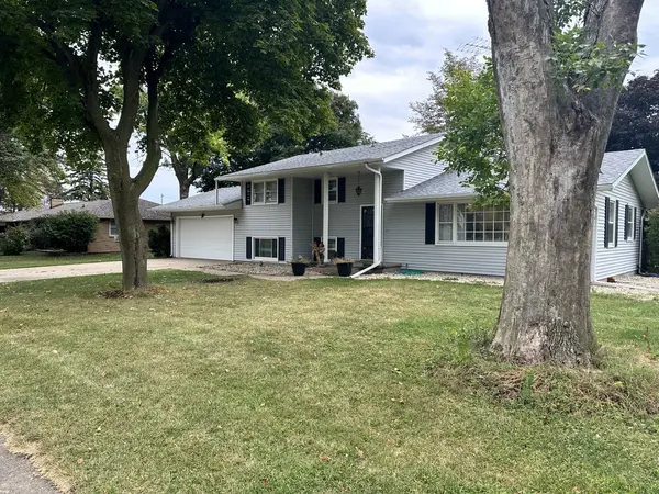 122 S 8th ST, Standard, IL 61363