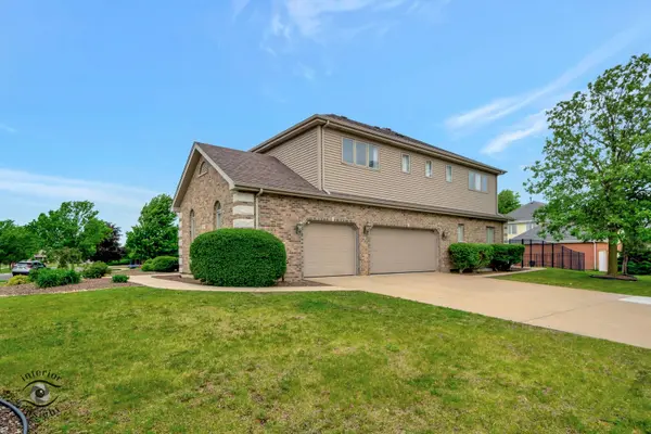 1205 Jennie DR, New Lenox, IL 60451