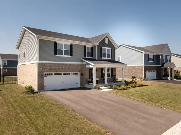 911 Canongate LN, New Lenox, IL 60451