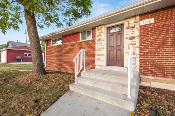5168 W 99th ST, Oak Lawn, IL 60453