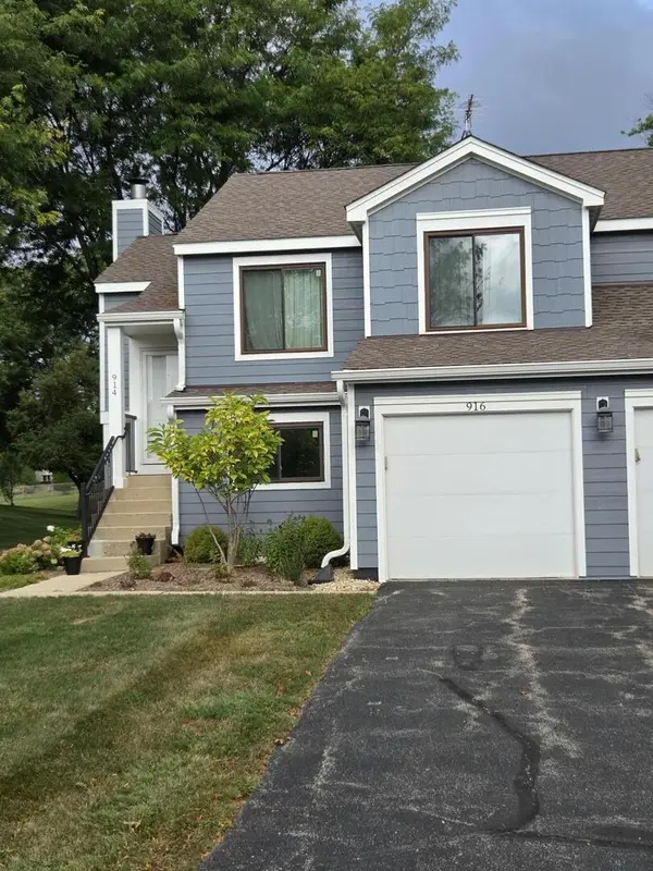 916 Manchester CIR #916, Schaumburg, IL 60193