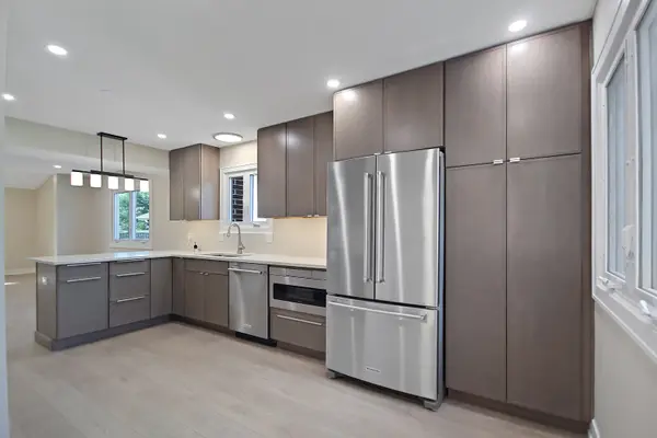 956 S Cedar AVE S, Elmhurst, IL 60126
