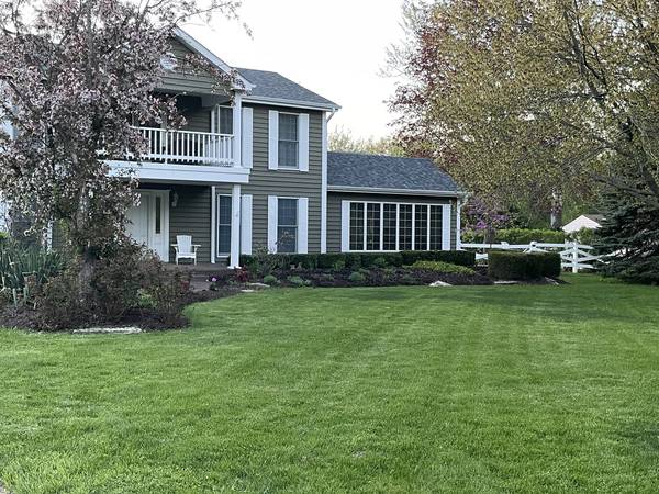 40W156 Sturbridge WAY, Elgin, IL 60124