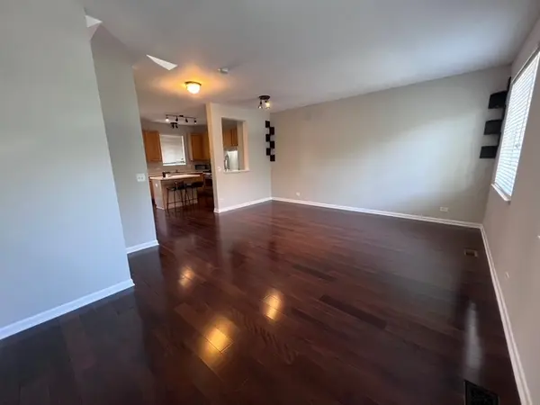 1819 Indian Hill LN, Aurora, IL 60503