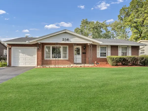 236 Clearmont DR, Elk Grove Village, IL 60007