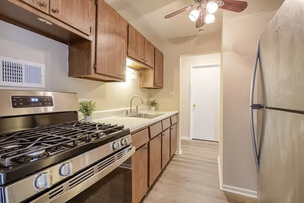 9840 S Pulaski RD #305, Oak Lawn, IL 60453