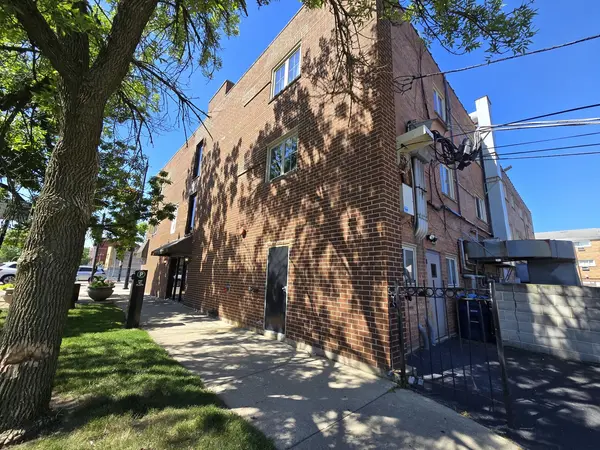 6400 N Sacramento AVE #205, Chicago, IL 60645