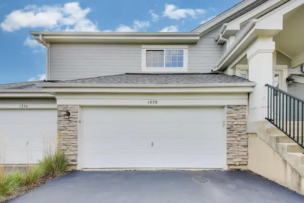 1370 Spencer LN #-, Batavia, IL 60510