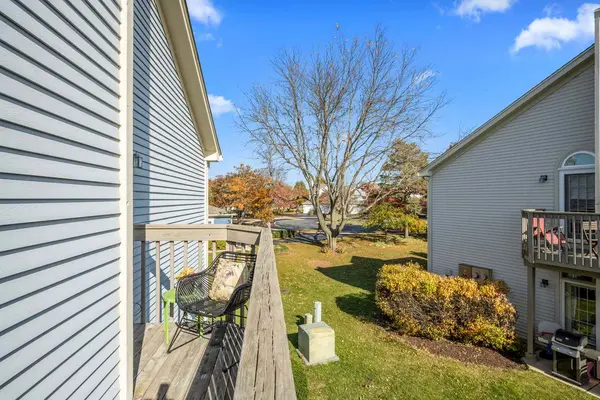 1259 Tennyson LN, Naperville, IL 60540