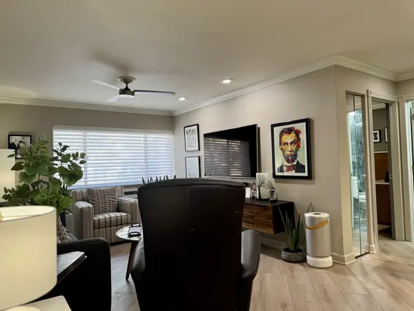 611 W Patterson AVE #317, Chicago, IL 60613
