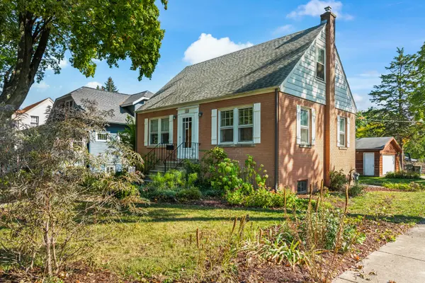 1001 N Dunton AVE, Arlington Heights, IL 60004