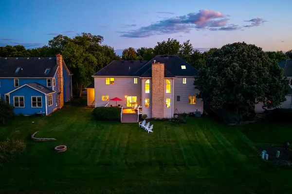 1427 Ada LN, Naperville, IL 60540