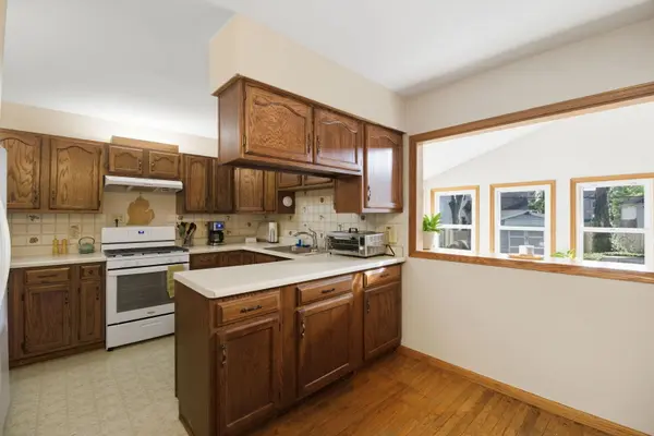 1316 Brandywine CIR, Batavia, IL 60510