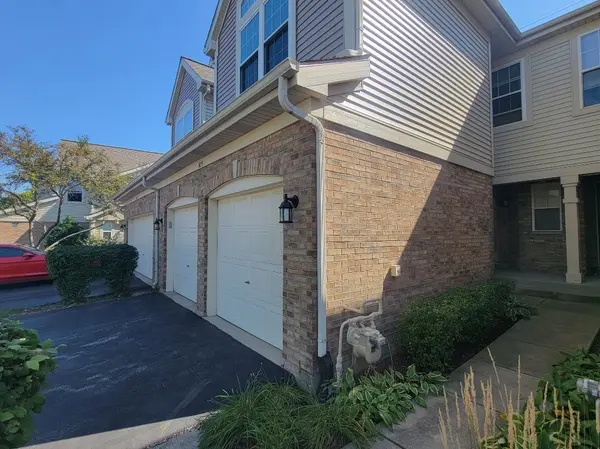 875 Mckenzie Station DR, Lisle, IL 60532