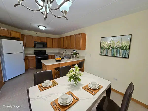 6860 Winding TRL #204, Oak Forest, IL 60452