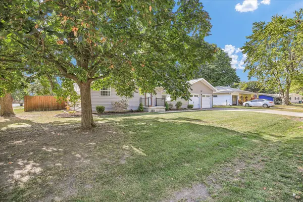333 E Orchard AVE, Atwood, IL 61913