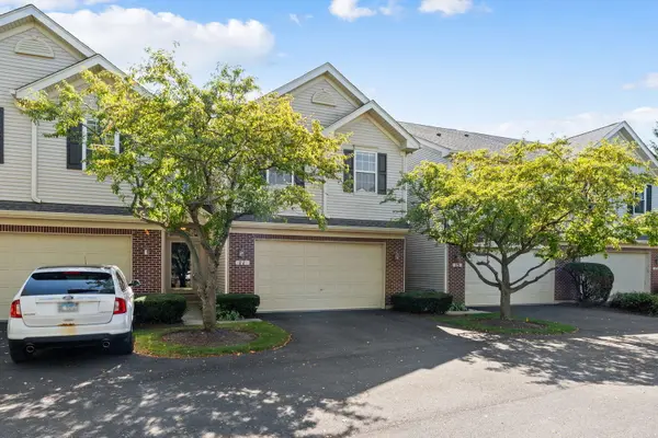 11 Bitter Spring CT, Algonquin, IL 60102