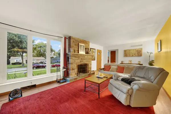 336 E 24th ST, Chicago Heights, IL 60411