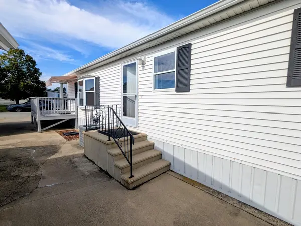 157 Scarlet DR, Manteno, IL 60950