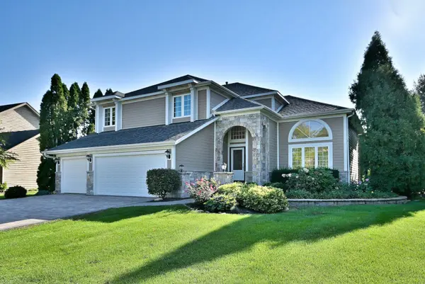 3816 Rosada DR, Naperville, IL 60564