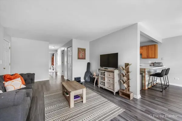 1316 N Red Oak CIR #2, Round Lake Beach, IL 60073