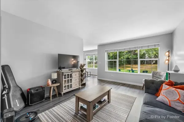 1316 N Red Oak CIR #2, Round Lake Beach, IL 60073
