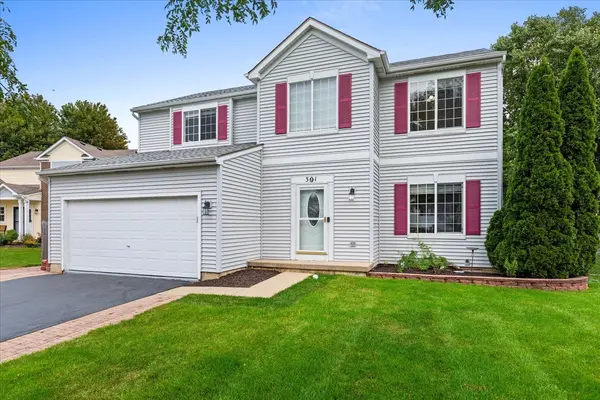 301 Clover Chase CIR, Woodstock, IL 60098