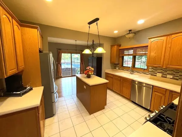 25200 W Pawnee LN, Channahon, IL 60410