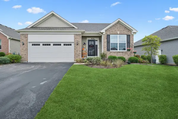 431 Mahogany DR, Algonquin, IL 60102