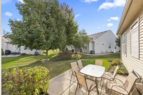 929 Fairmont RD, Pingree Grove, IL 60140