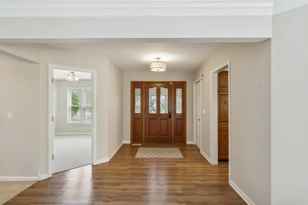 341 Fairway View DR, Algonquin, IL 60102