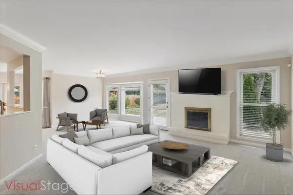 341 Fairway View DR, Algonquin, IL 60102